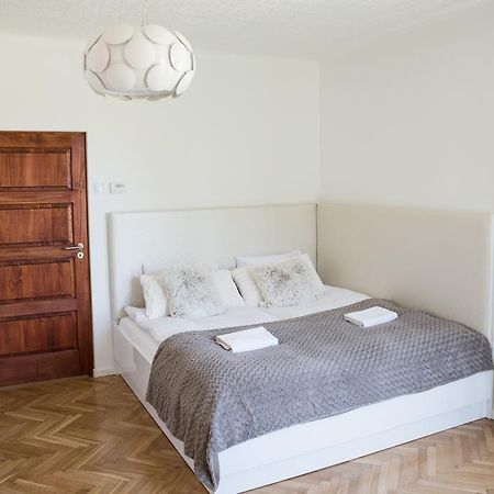 Apartment Nearto Old Town Na Ustroniu Street คราคูฟ ภายนอก รูปภาพ