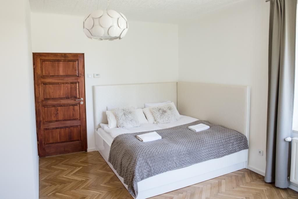 Apartment Nearto Old Town Na Ustroniu Street คราคูฟ ภายนอก รูปภาพ
